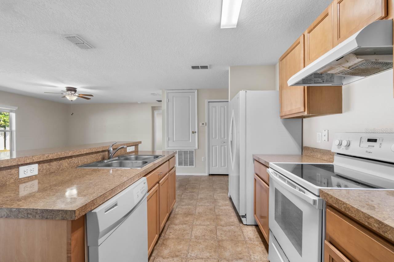 Image 14 of 26 For 11632 Tangle Stone Drive