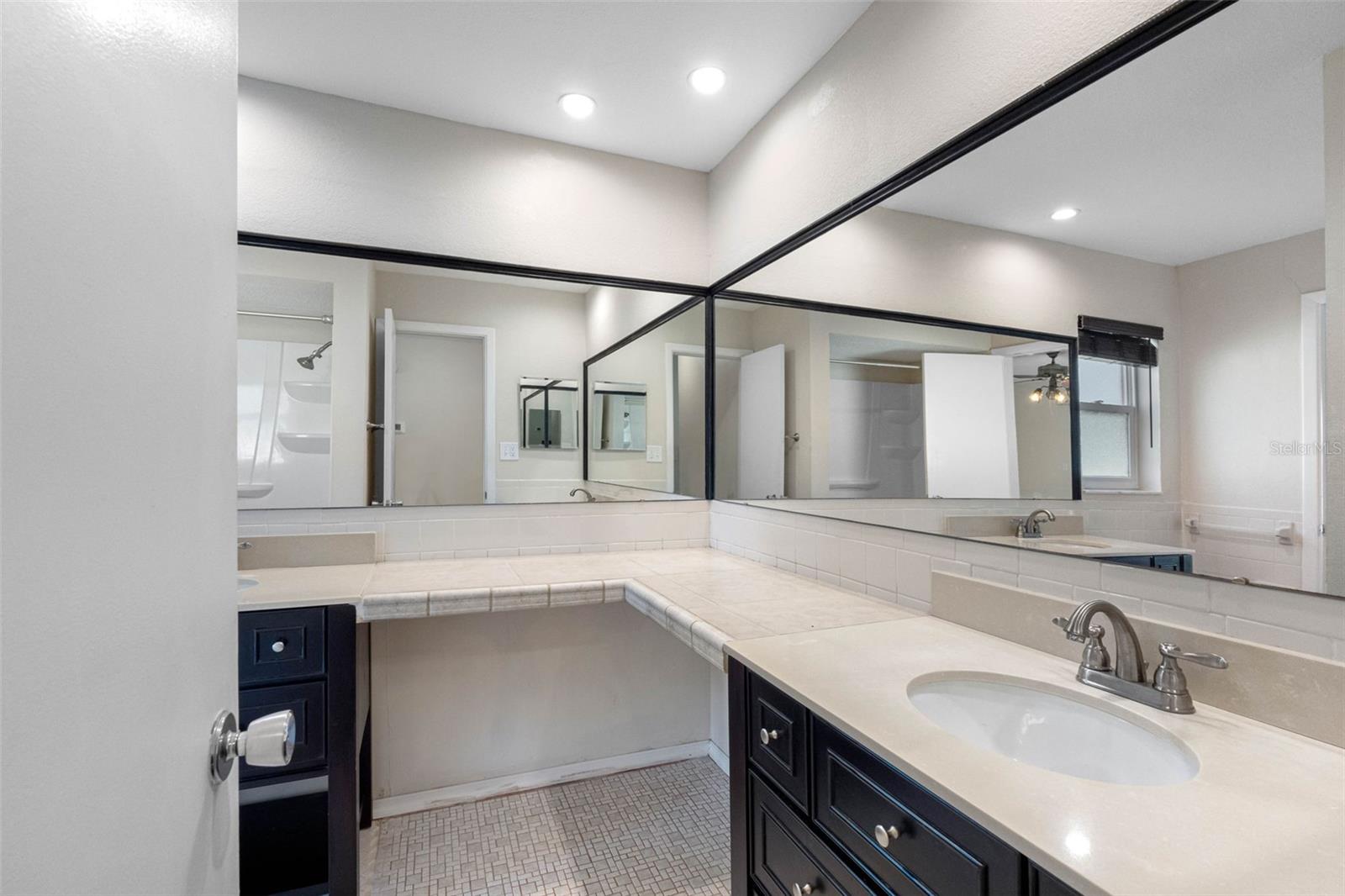 Image 26 of 43 For 9541 Towanda Lane