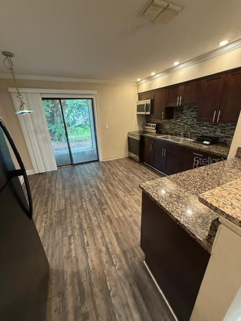 Image 4 of 12 For 447 6th Avenue Ne B