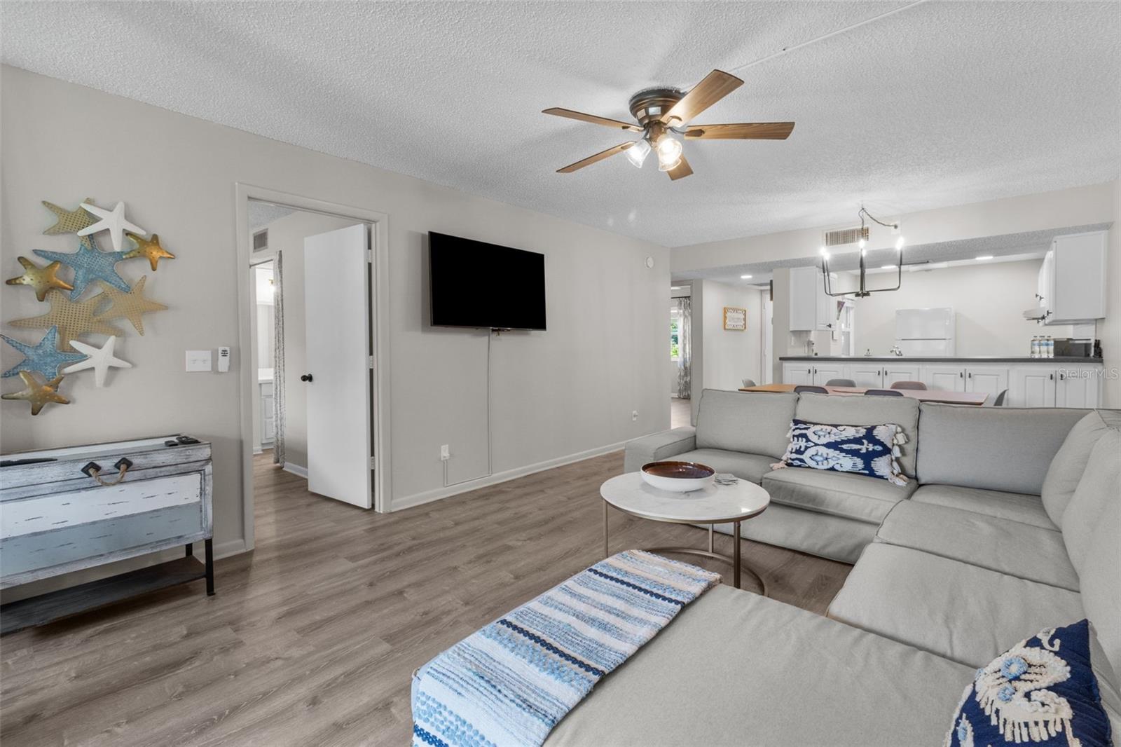 Image 11 of 40 For 11945 143rd Street 7119