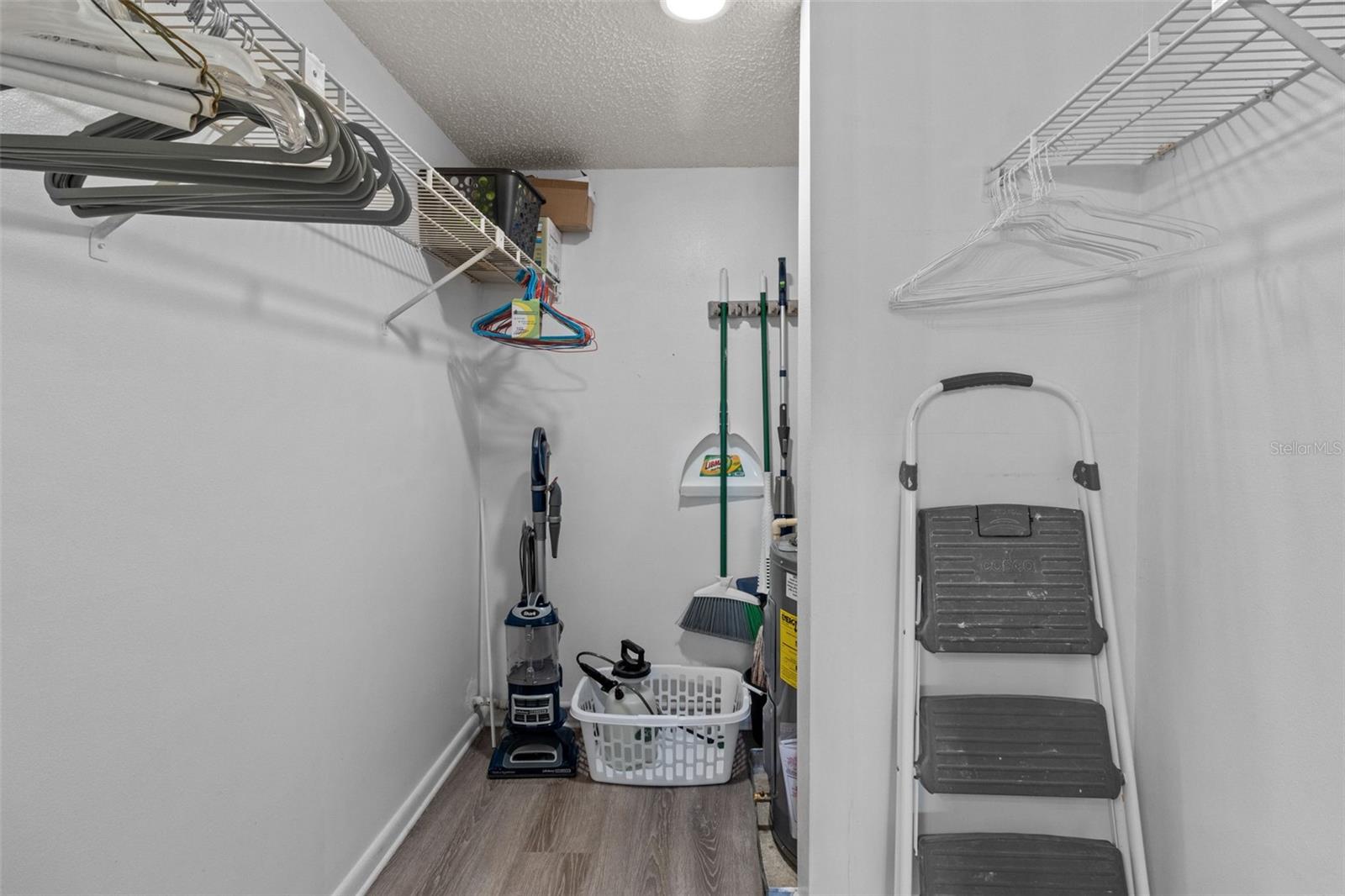 Image 22 of 40 For 11945 143rd Street 7119