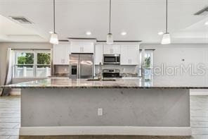 Image 11 of 24 For 2205 Quincy Street S