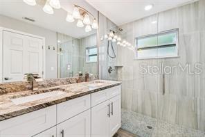 Image 18 of 24 For 2205 Quincy Street S