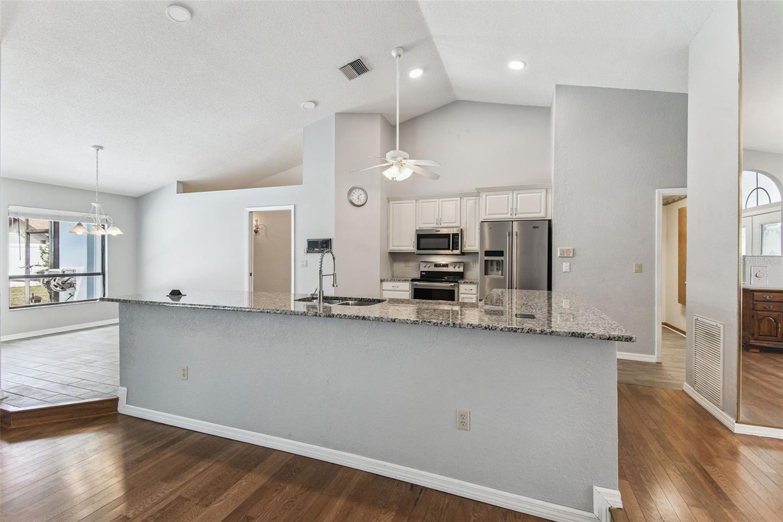 Image 20 of 91 For 3287 Deltona Boulevard