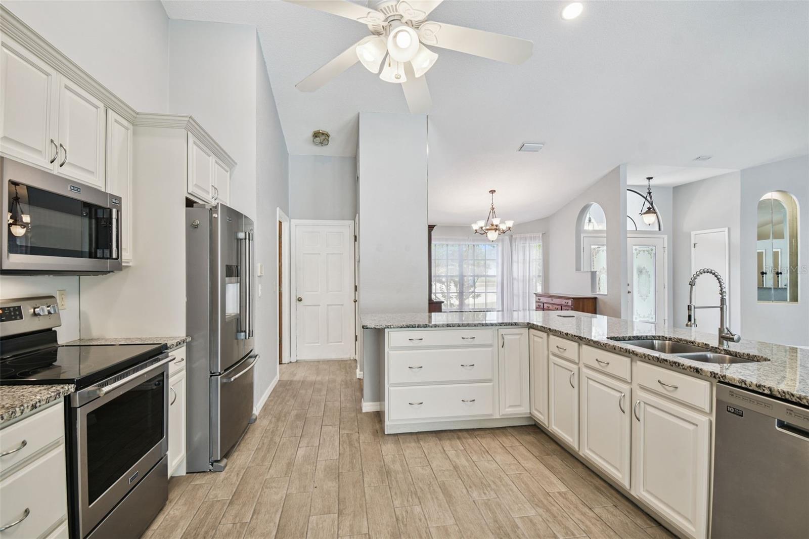 Image 27 of 91 For 3287 Deltona Boulevard