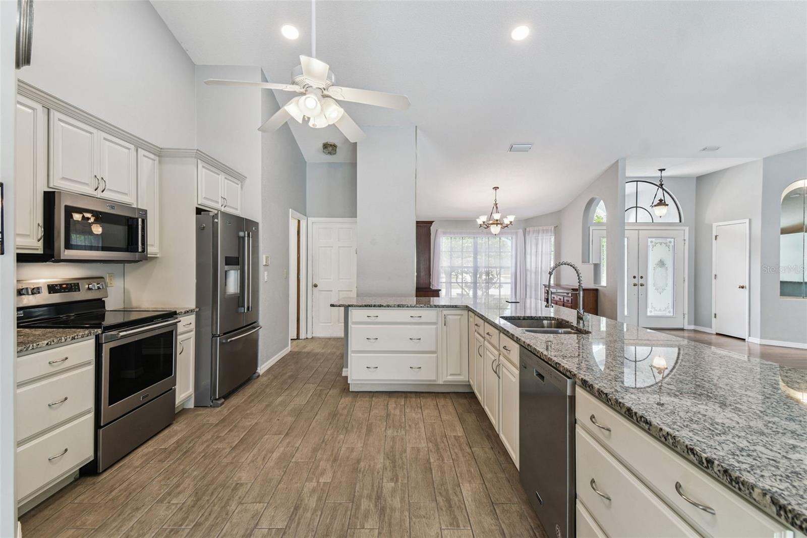 Image 28 of 91 For 3287 Deltona Boulevard