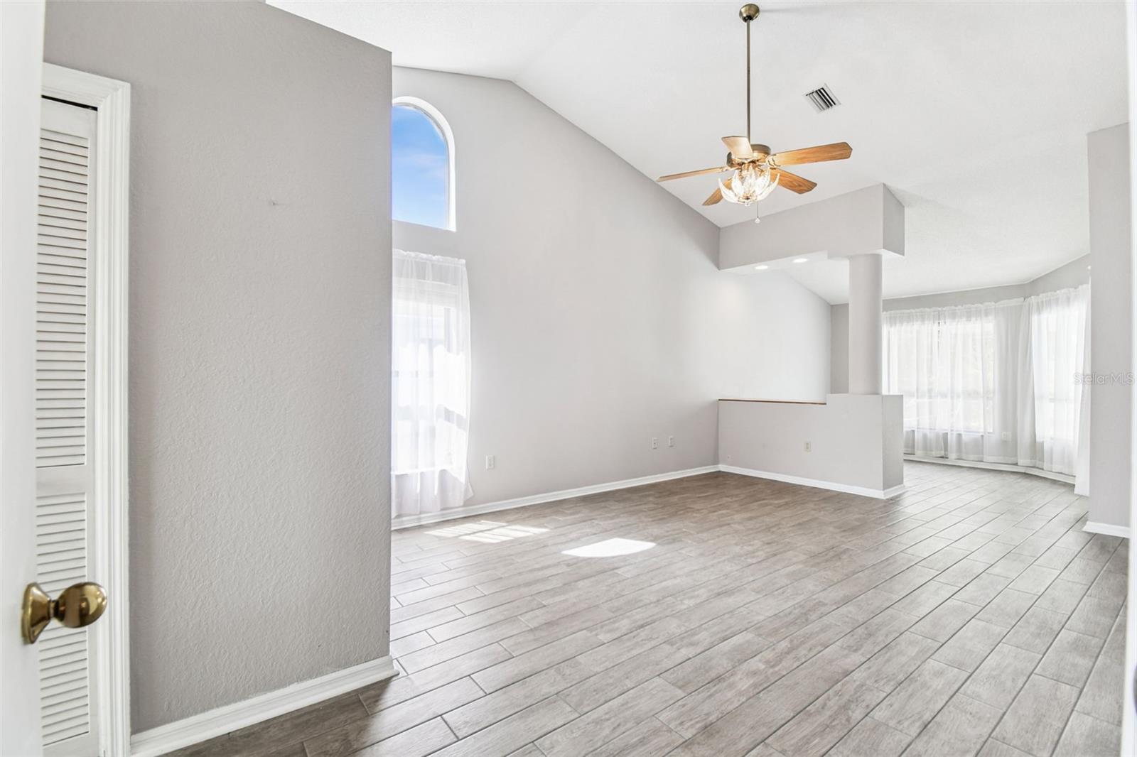 Image 43 of 91 For 3287 Deltona Boulevard