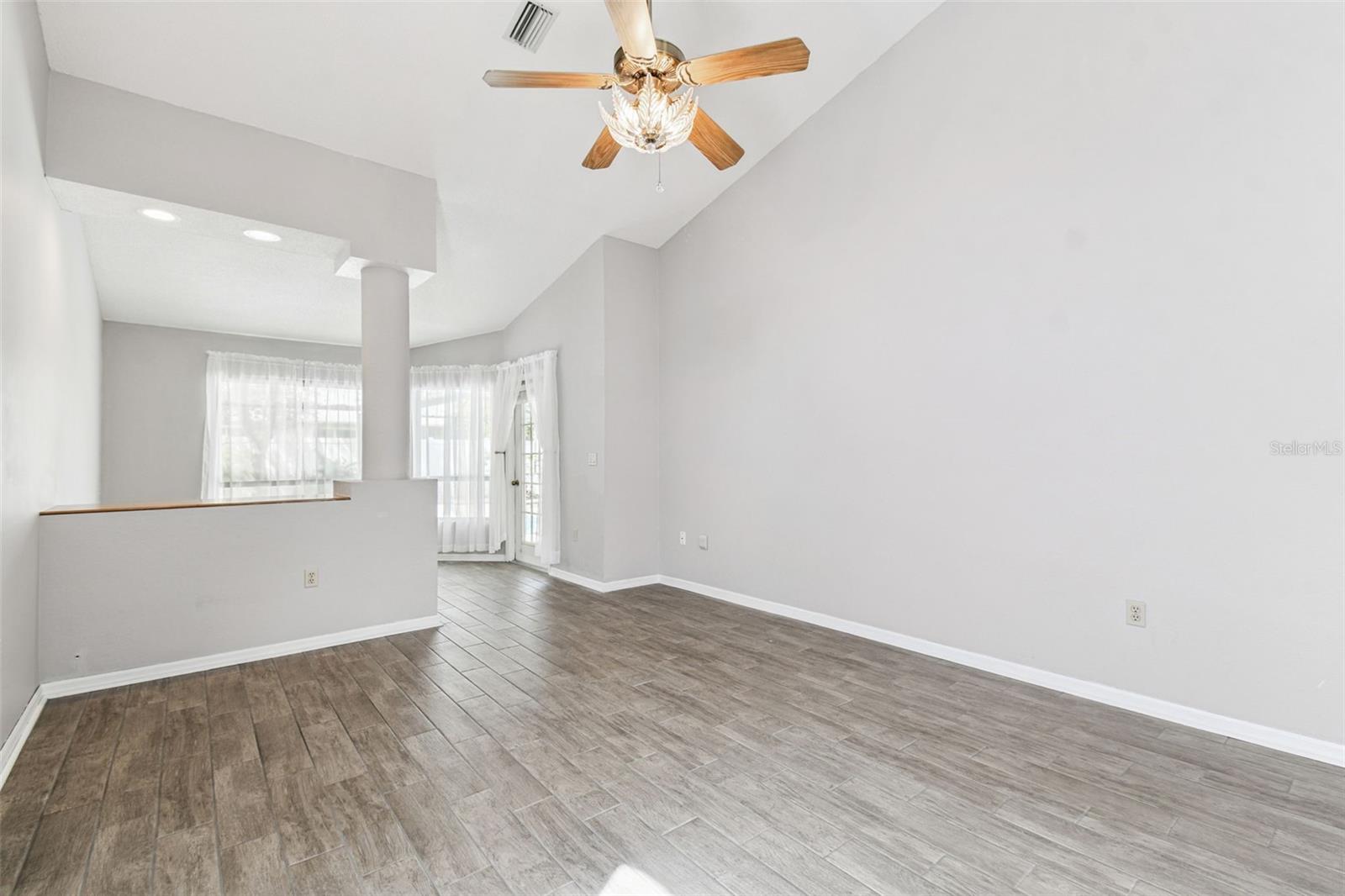 Image 45 of 91 For 3287 Deltona Boulevard