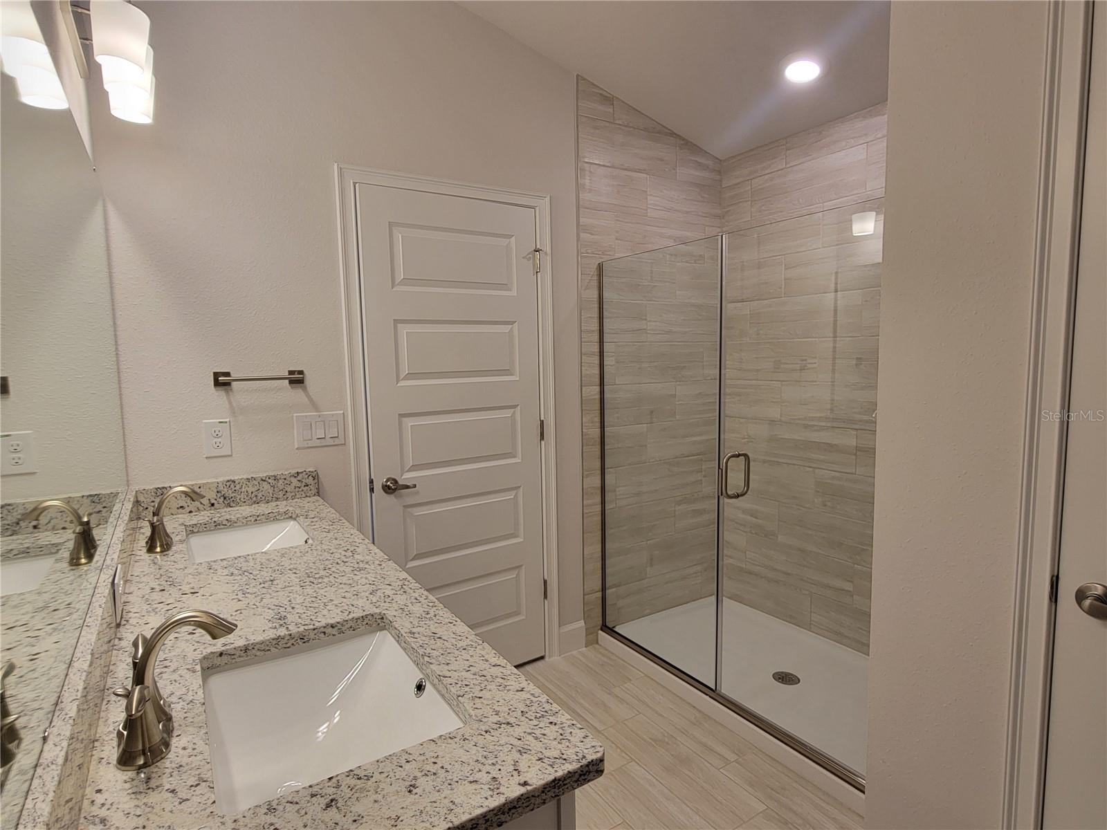 Image 20 of 31 For 13046 Kent Bradley Street