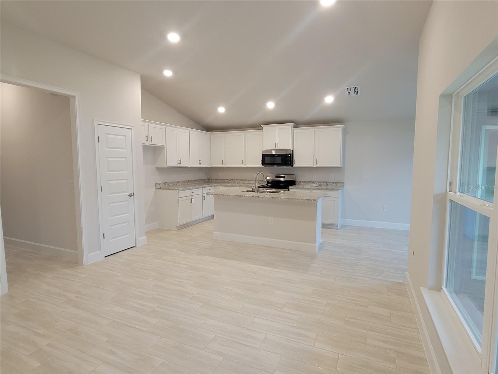 Image 8 of 31 For 13046 Kent Bradley Street