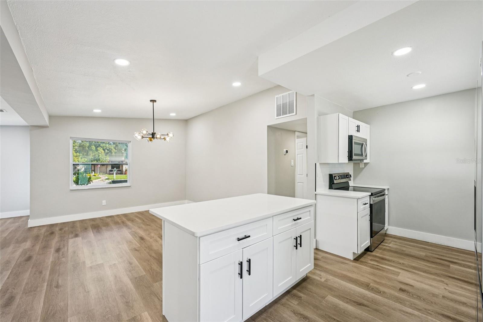 Image 11 of 68 For 1706 Jean Street