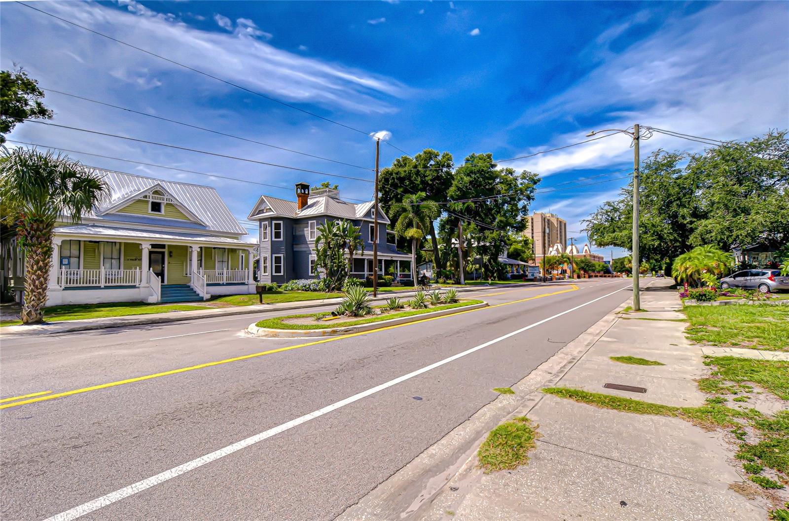 Image 3 of 24 For 408 Palm Avenue