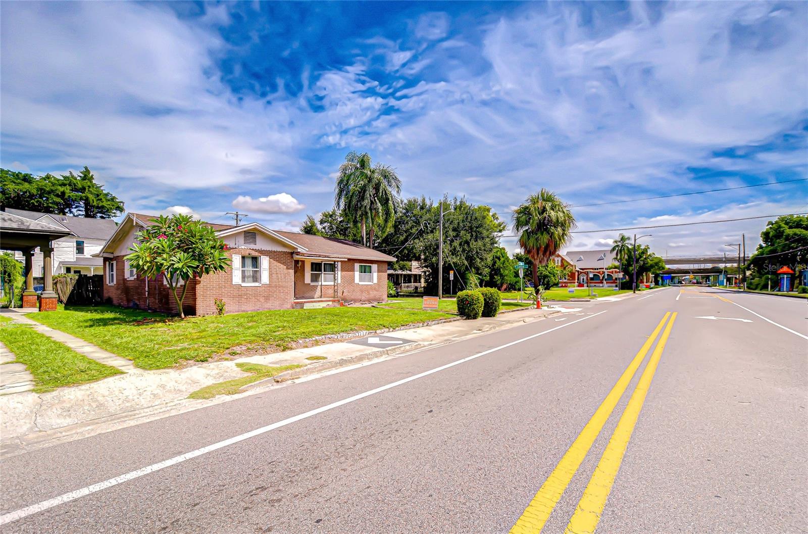 Image 5 of 24 For 408 Palm Avenue