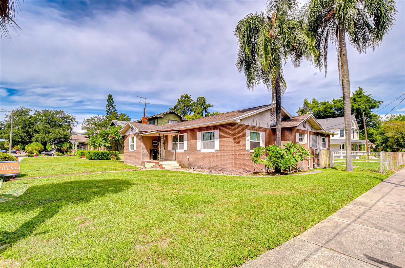 Image 9 of 24 For 408 Palm Avenue