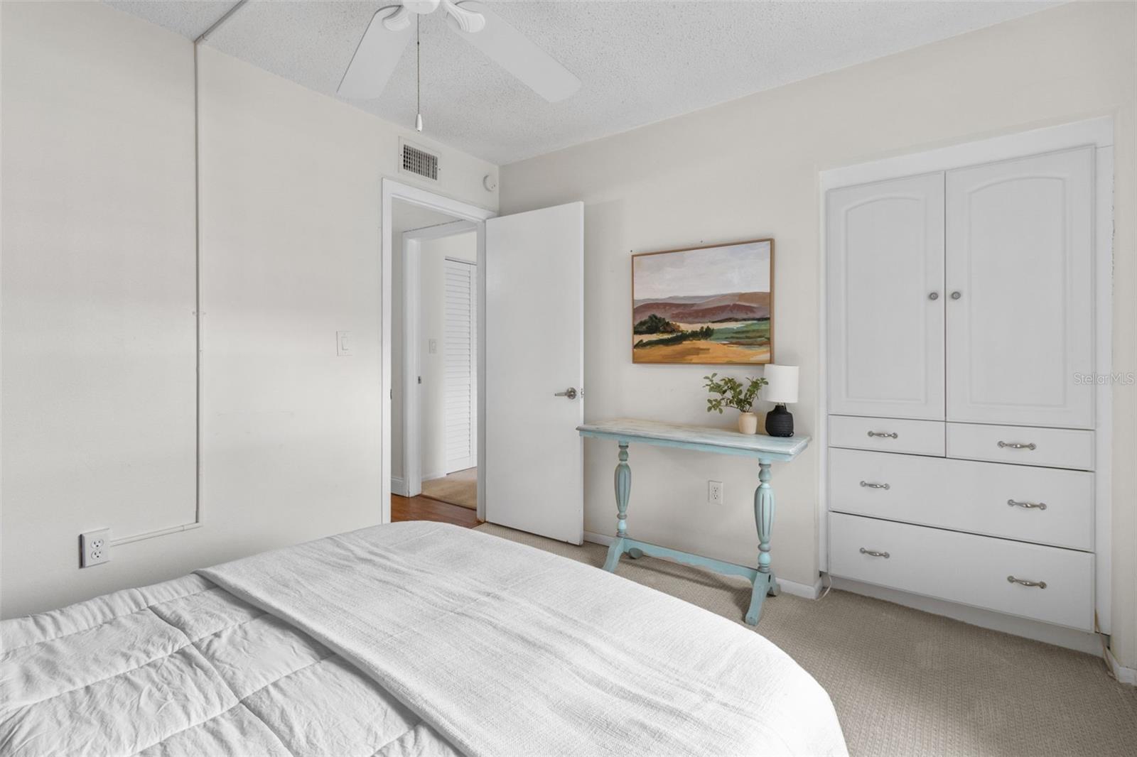 Image 20 of 44 For 3970 37th Street S 14