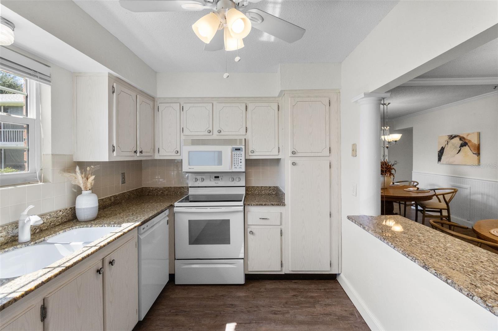 Image 9 of 44 For 3970 37th Street S 14