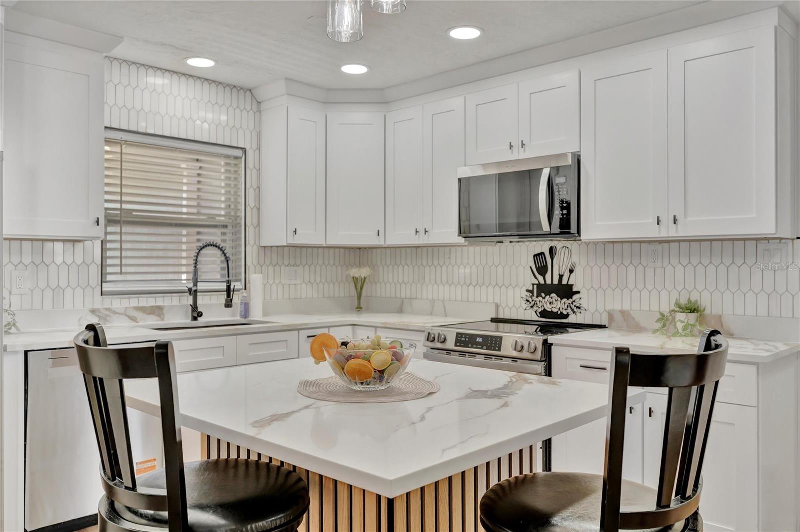 Image 18 of 59 For 6209 Flamingo Drive