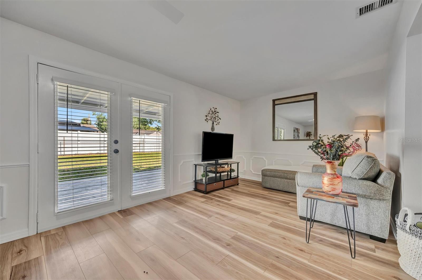 Image 21 of 59 For 6209 Flamingo Drive