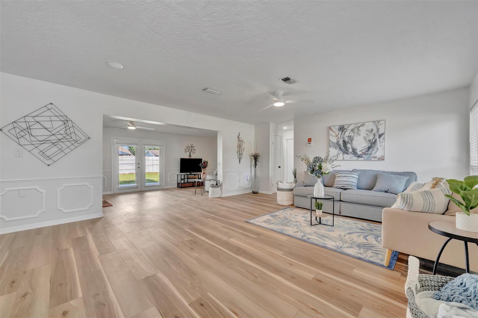 Image 4 of 59 For 6209 Flamingo Drive