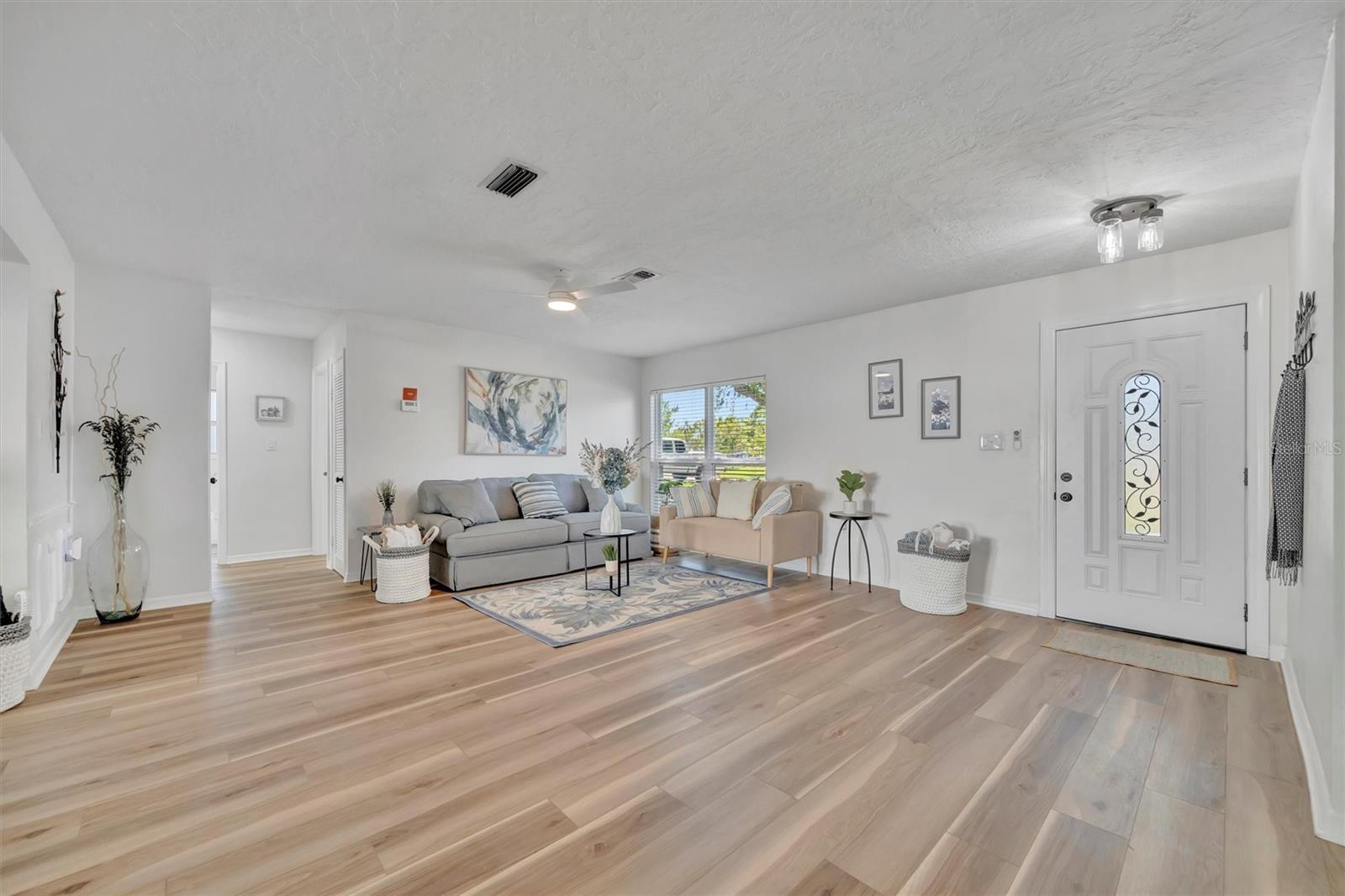 Image 5 of 59 For 6209 Flamingo Drive