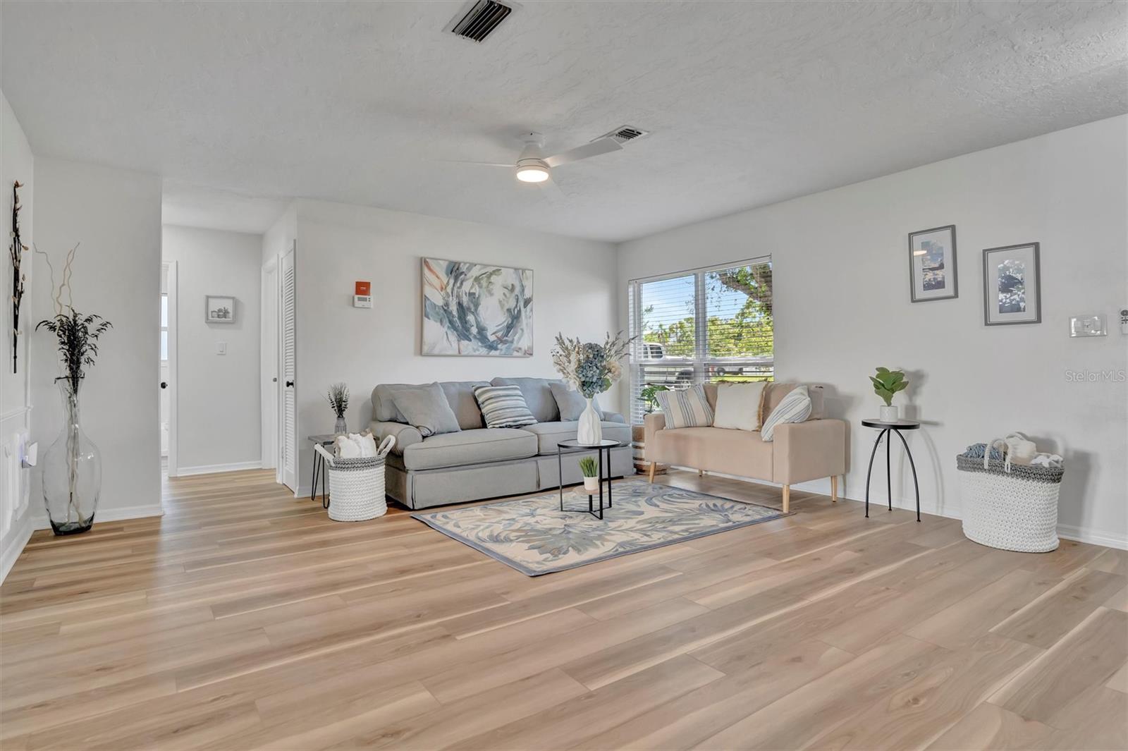 Image 6 of 59 For 6209 Flamingo Drive