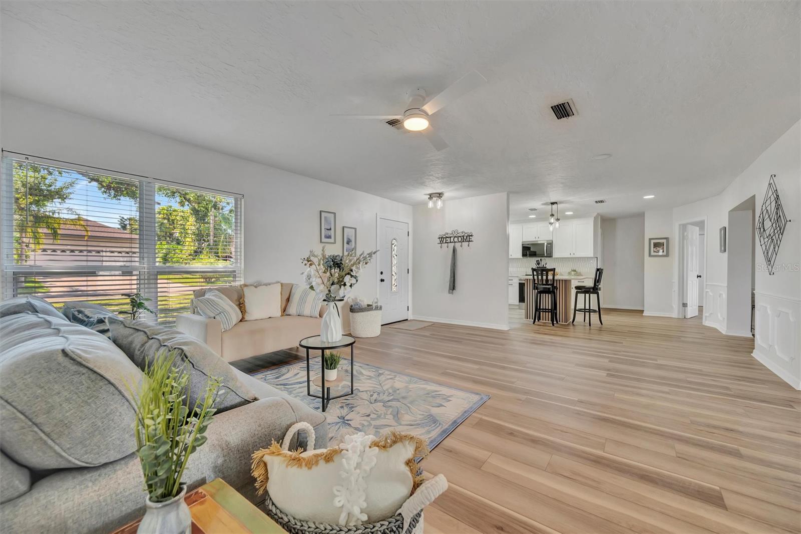 Image 7 of 59 For 6209 Flamingo Drive