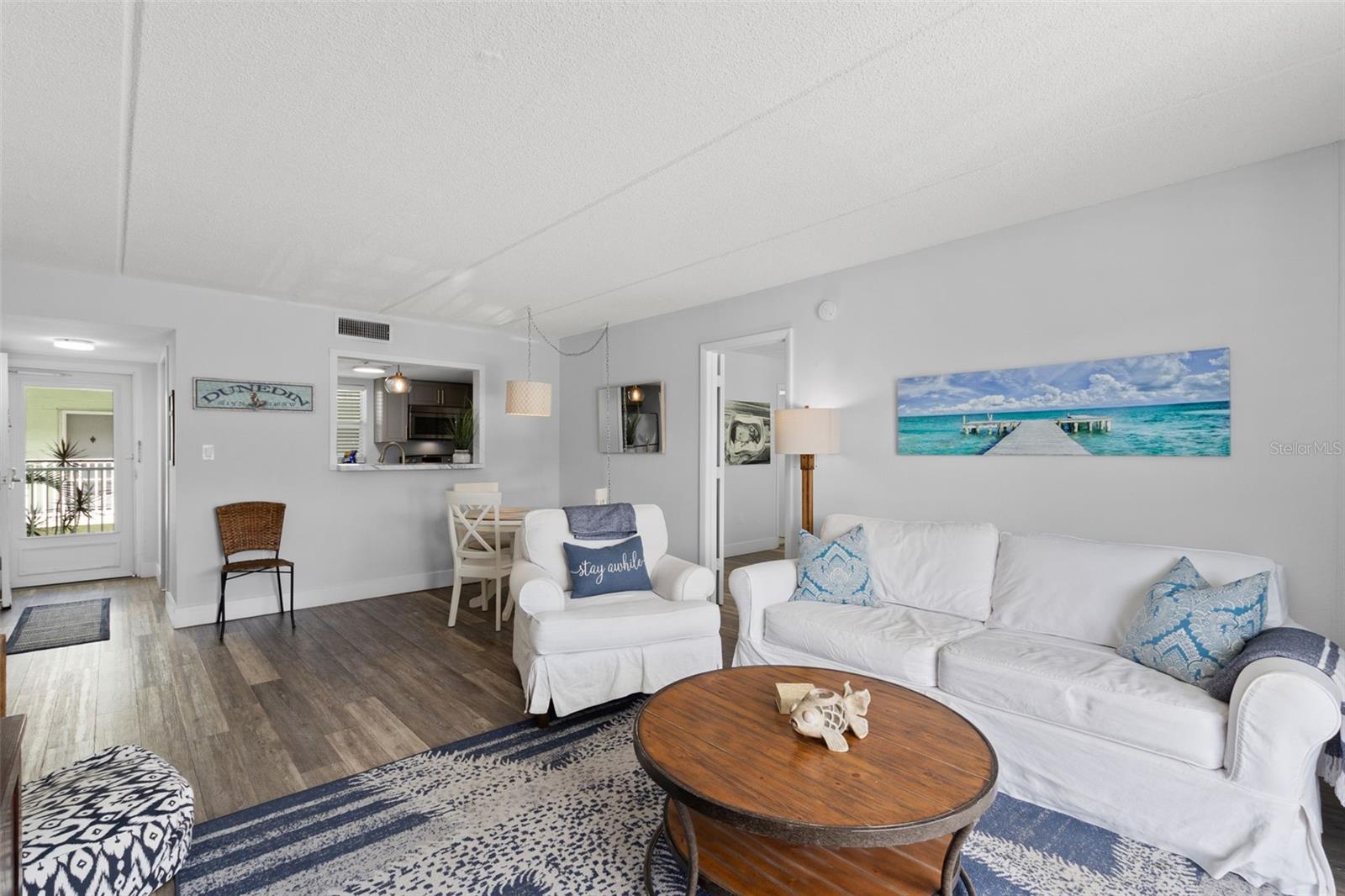 Image 9 of 42 For 464 Paula Drive 207