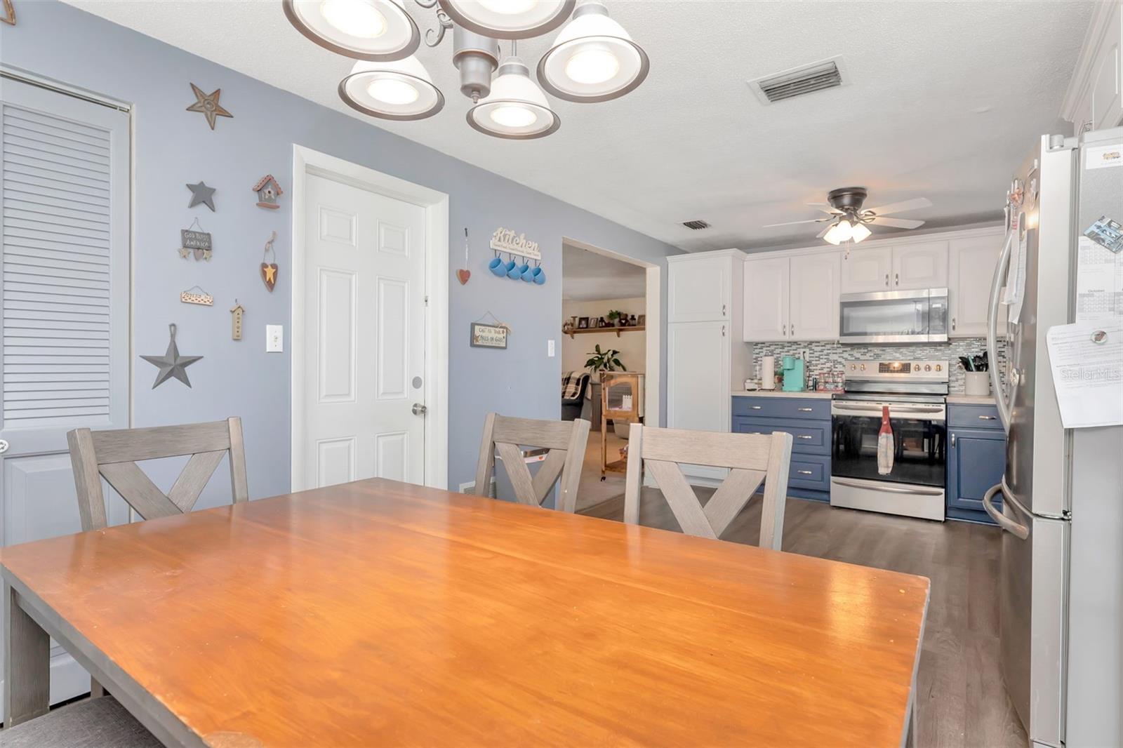 Image 15 of 27 For 10301 Orchid Drive