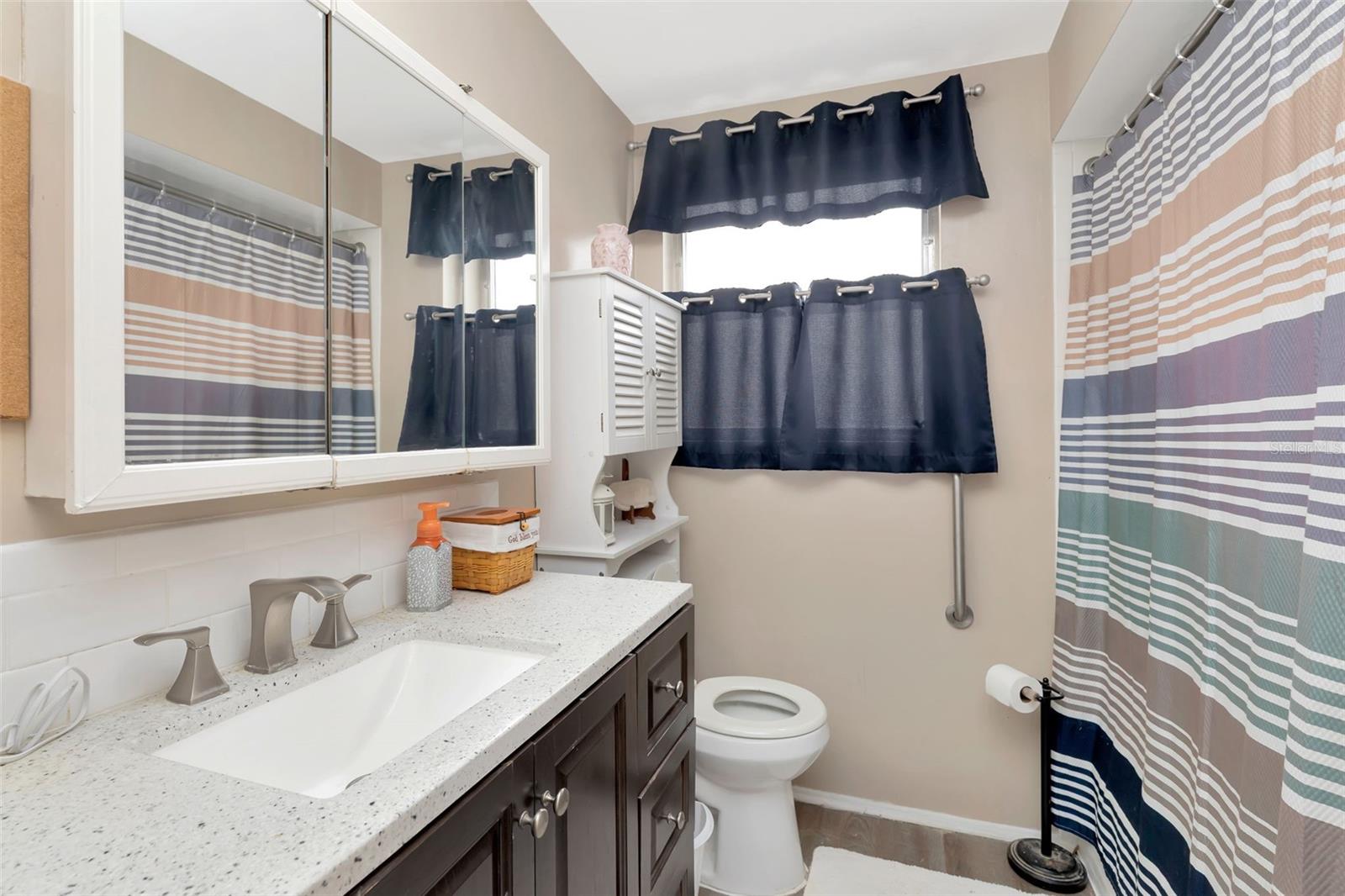 Image 20 of 27 For 10301 Orchid Drive