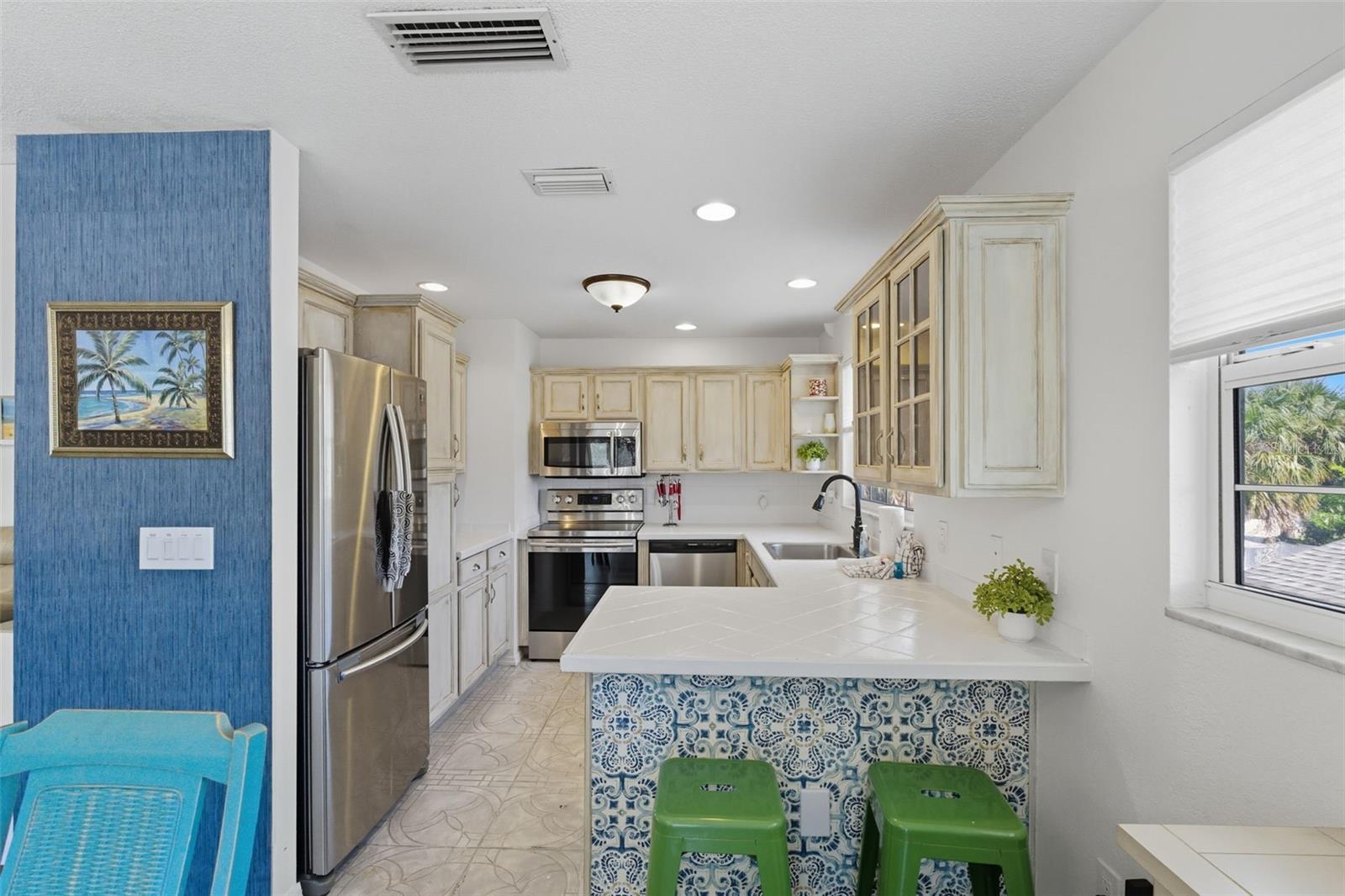 Image 13 of 76 For 206 14th Avenue