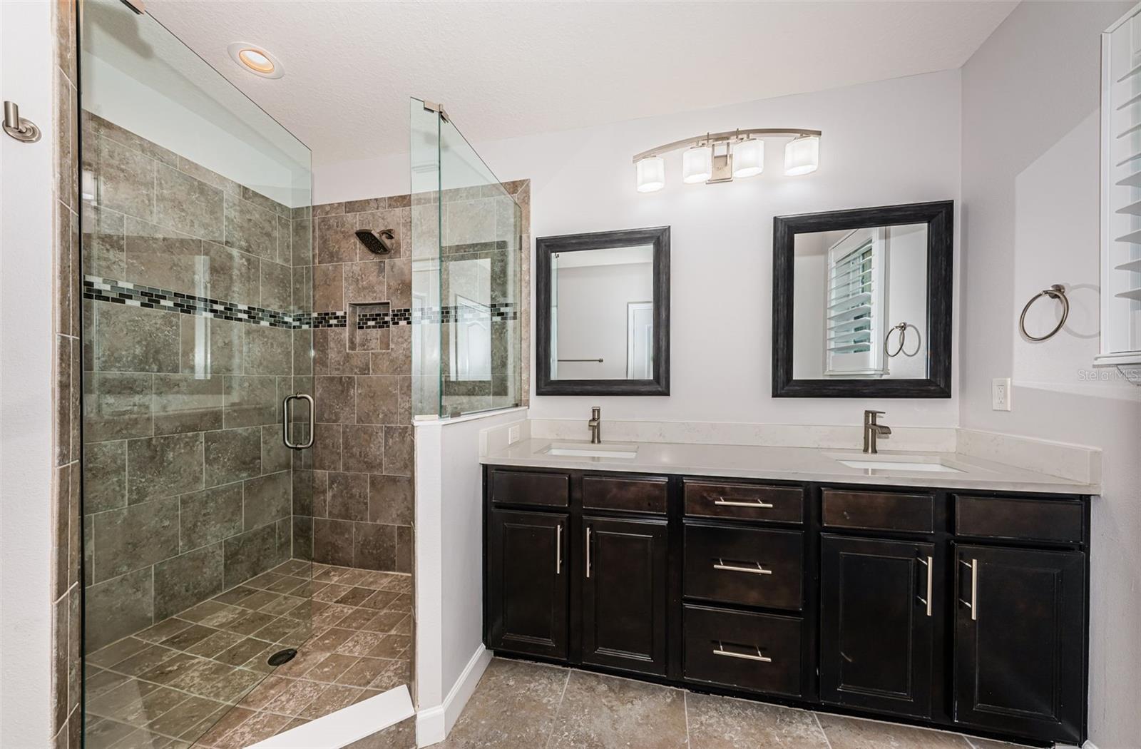 Image 12 of 41 For 575 53rd Avenue N