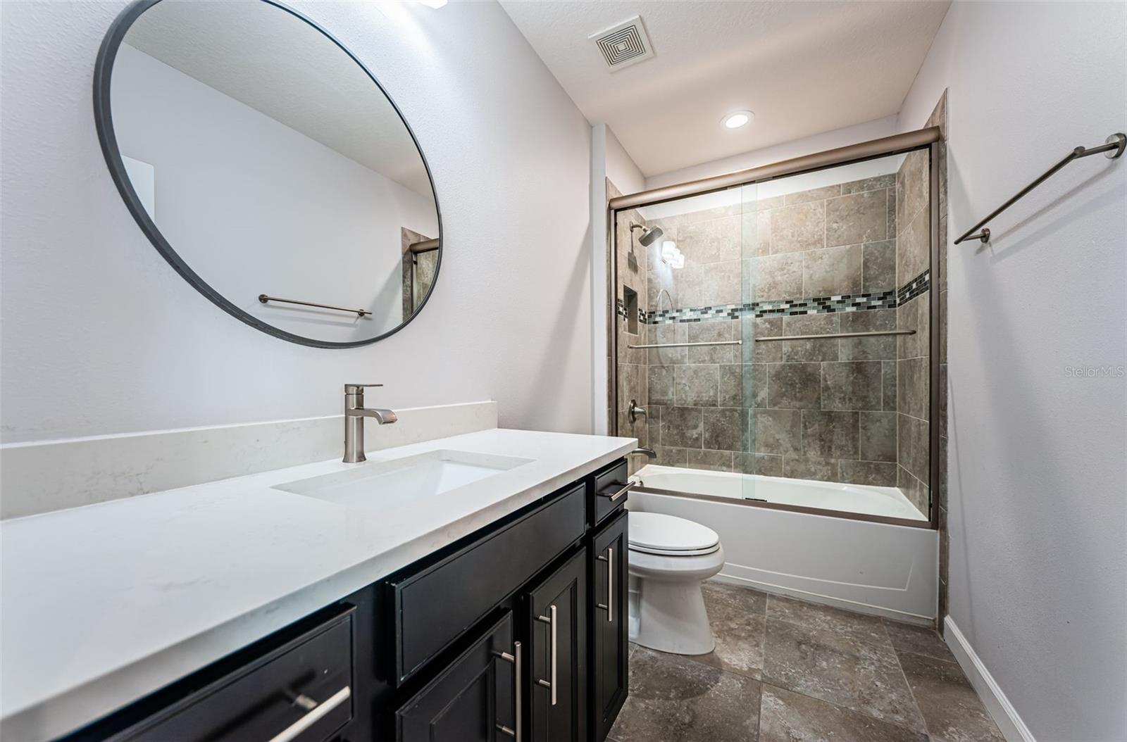 Image 17 of 41 For 575 53rd Avenue N