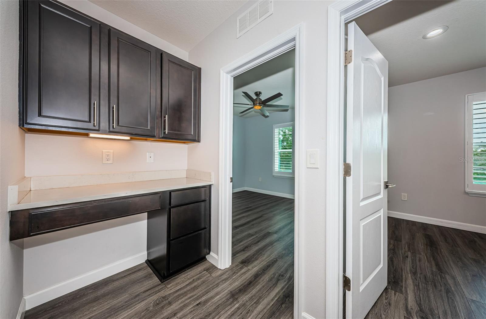 Image 23 of 41 For 575 53rd Avenue N