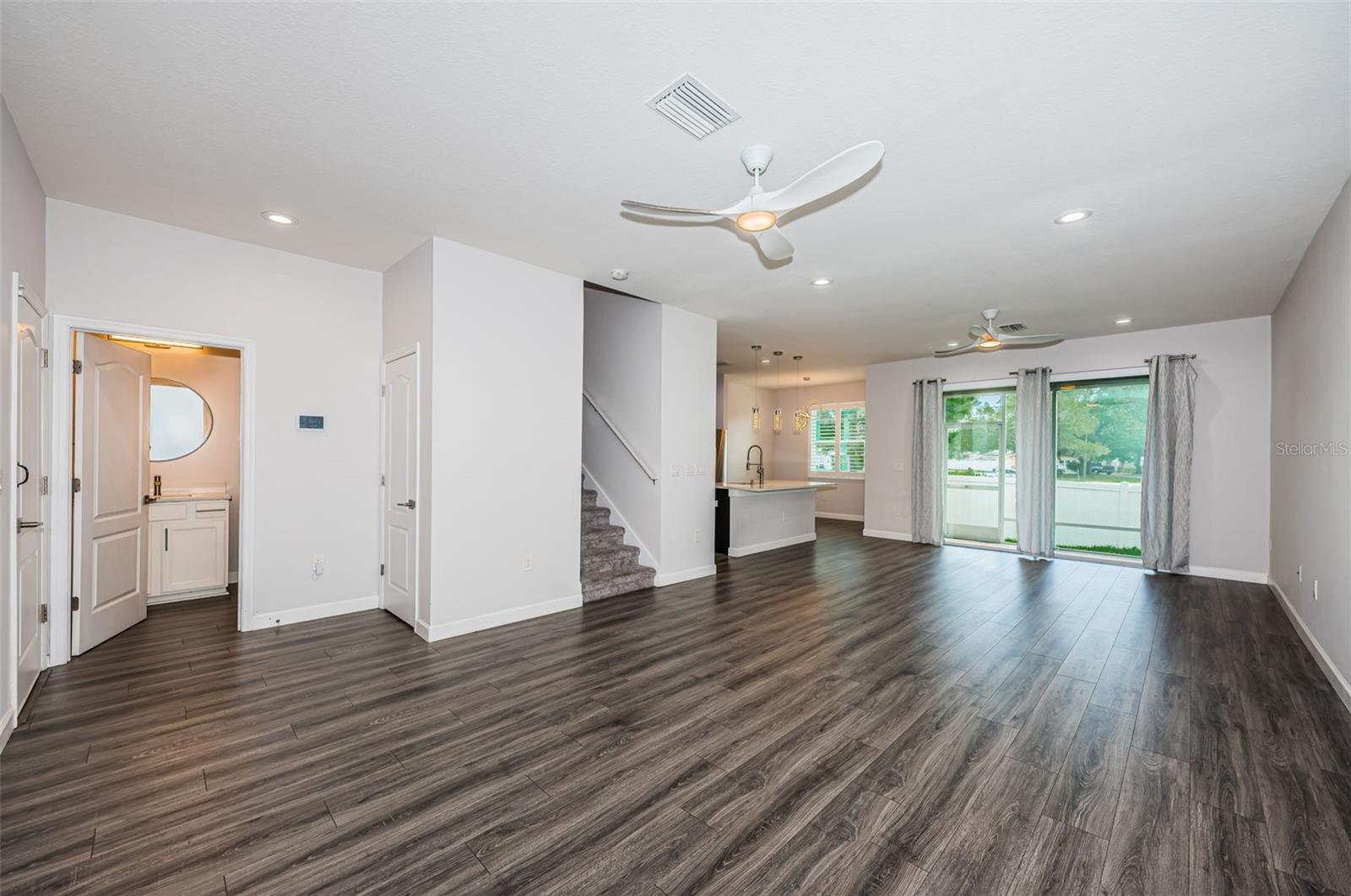 Image 3 of 41 For 575 53rd Avenue N
