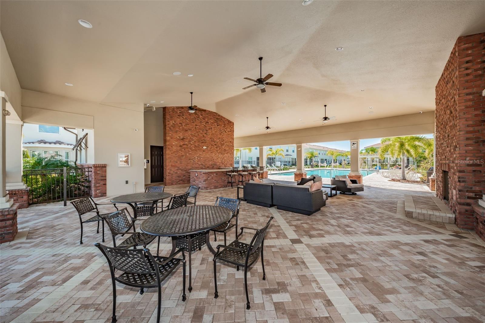 Image 36 of 41 For 575 53rd Avenue N
