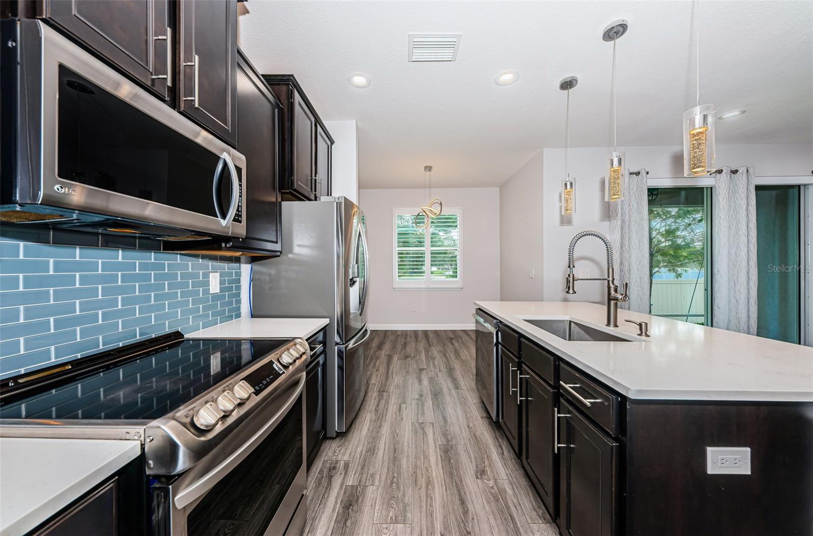 Image 6 of 41 For 575 53rd Avenue N