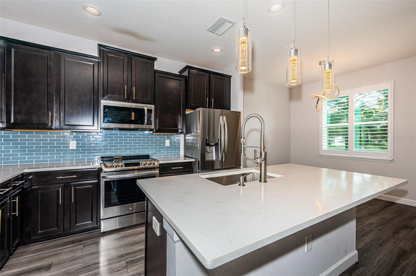 Image 8 of 41 For 575 53rd Avenue N