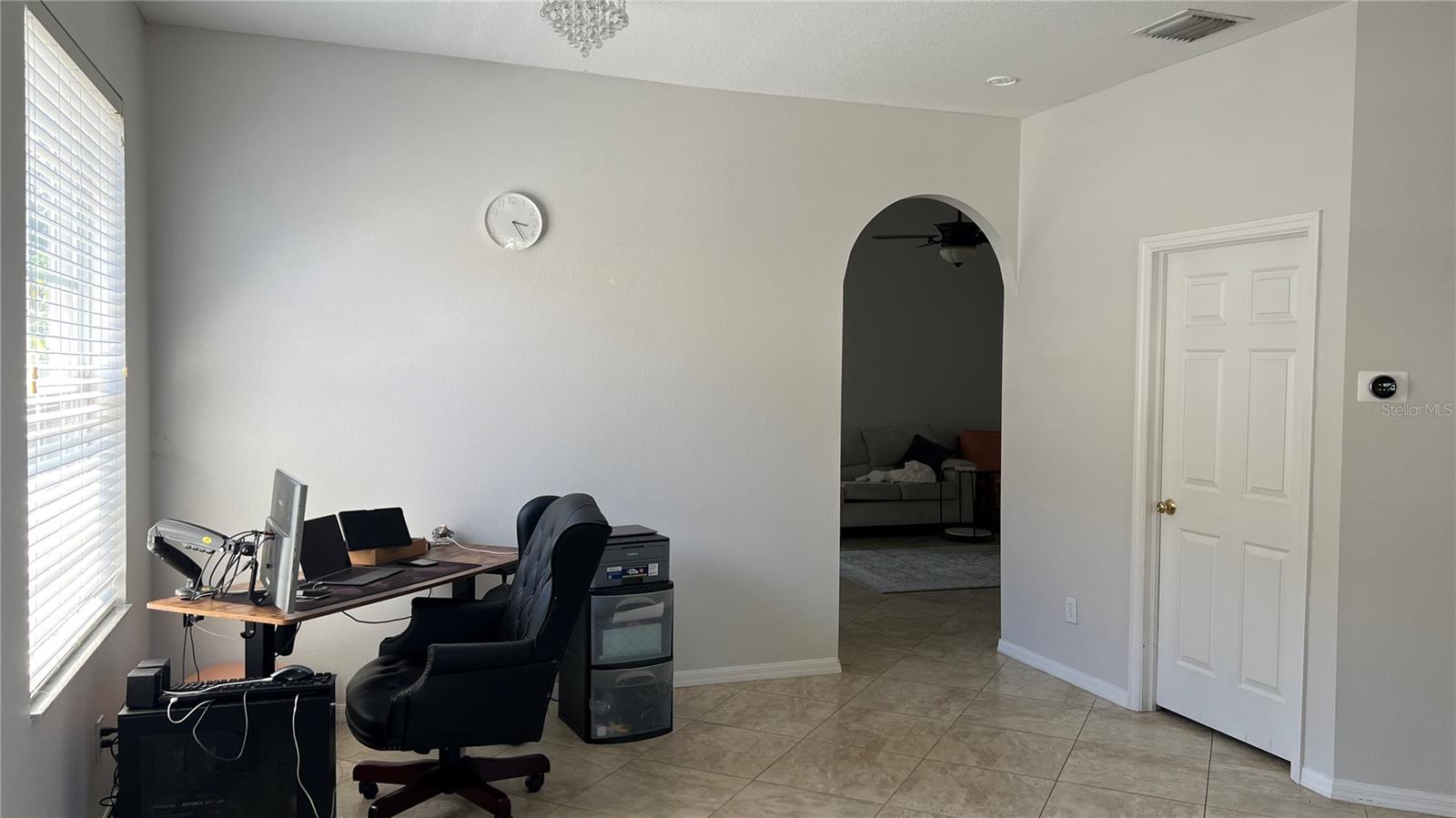 Image 4 of 27 For 3921 Stornoway Drive