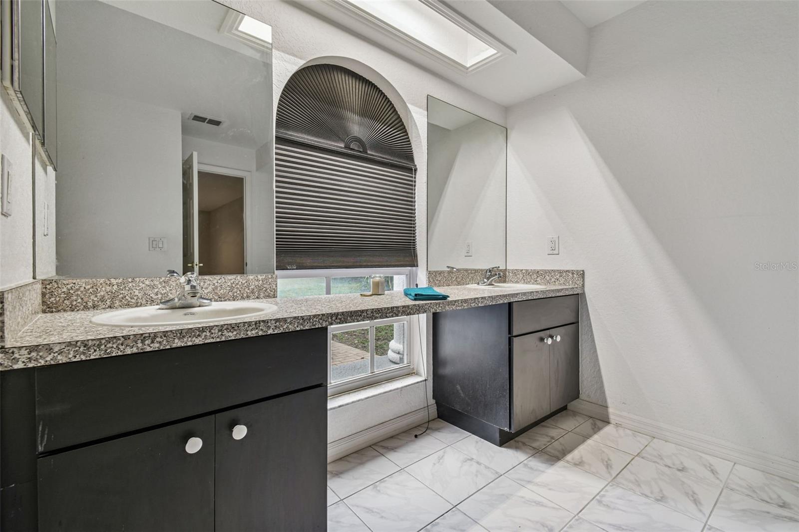 Image 18 of 94 For 5504 Bruton Road