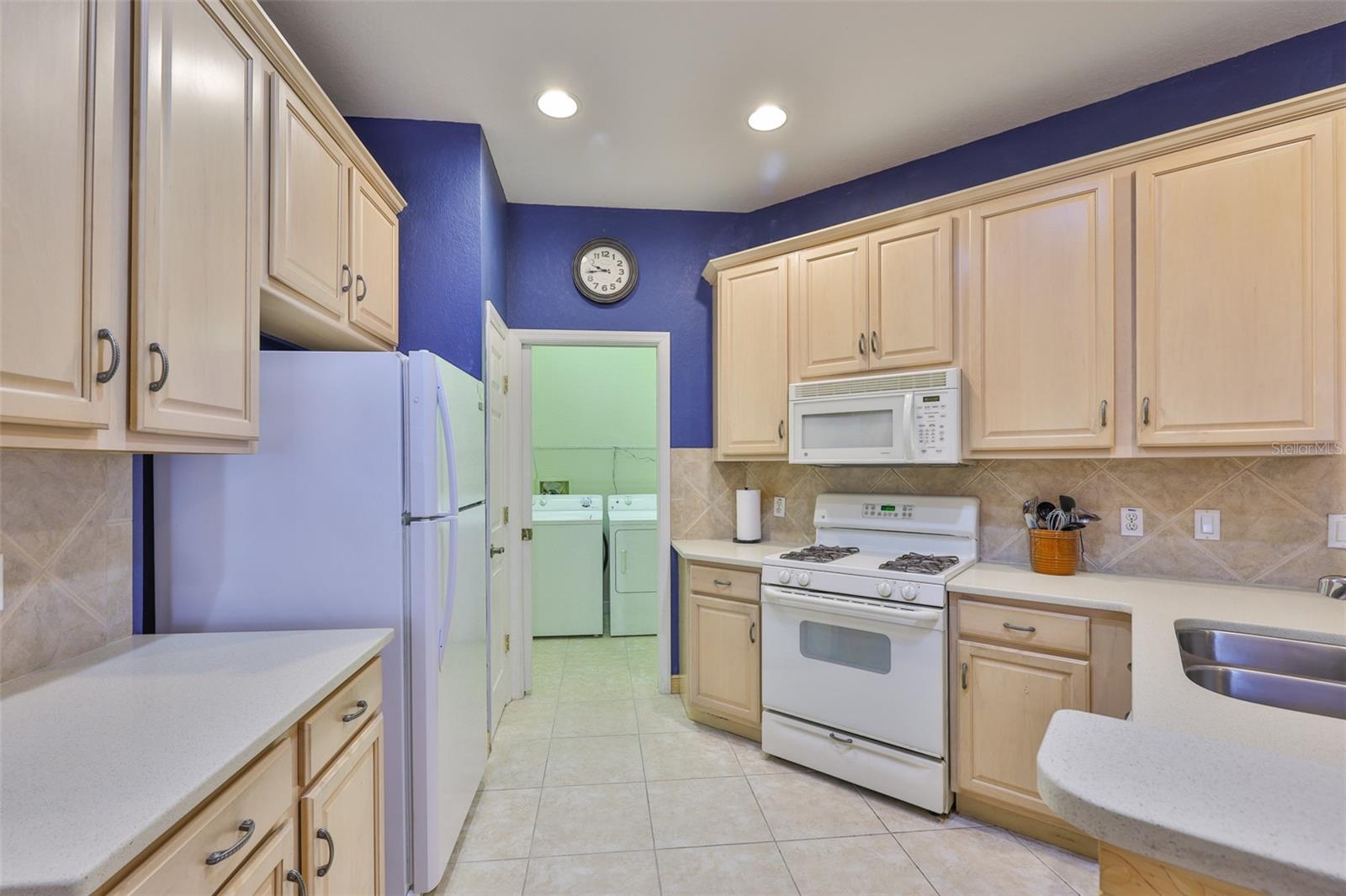 Image 15 of 61 For 2050 Sifield Greens Way 19
