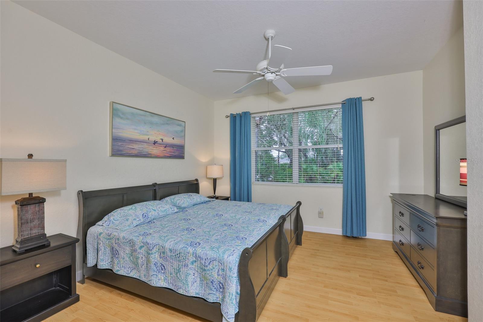Image 19 of 61 For 2050 Sifield Greens Way 19