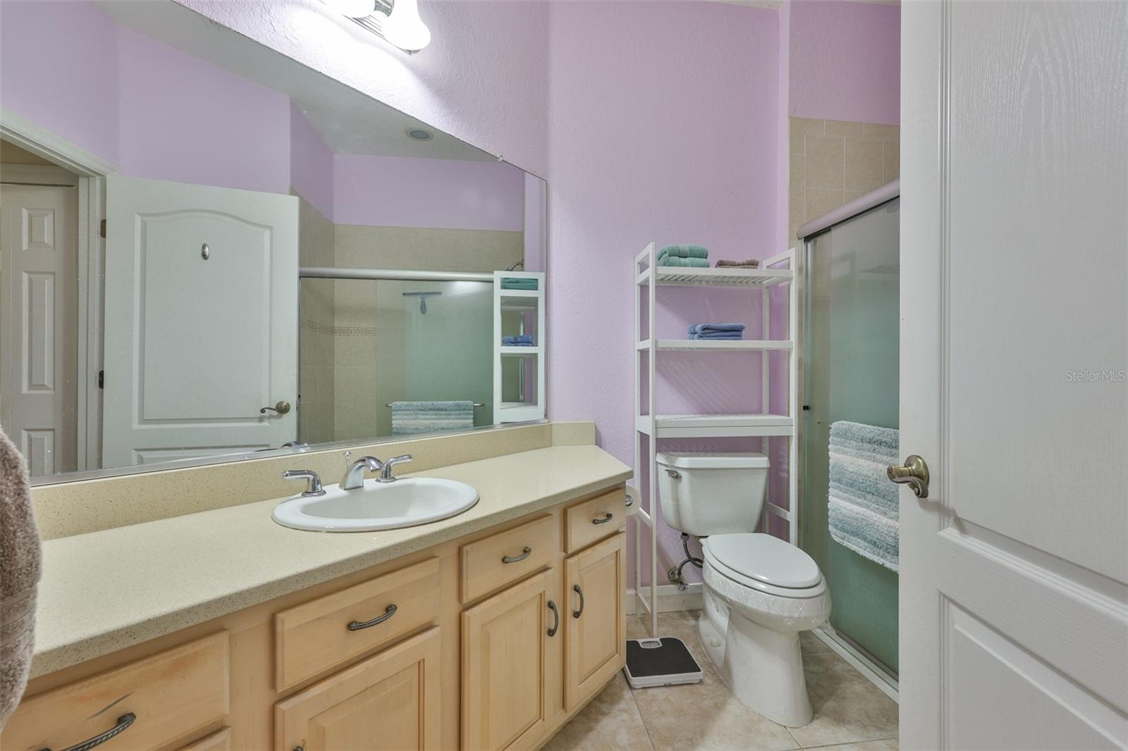 Image 22 of 61 For 2050 Sifield Greens Way 19