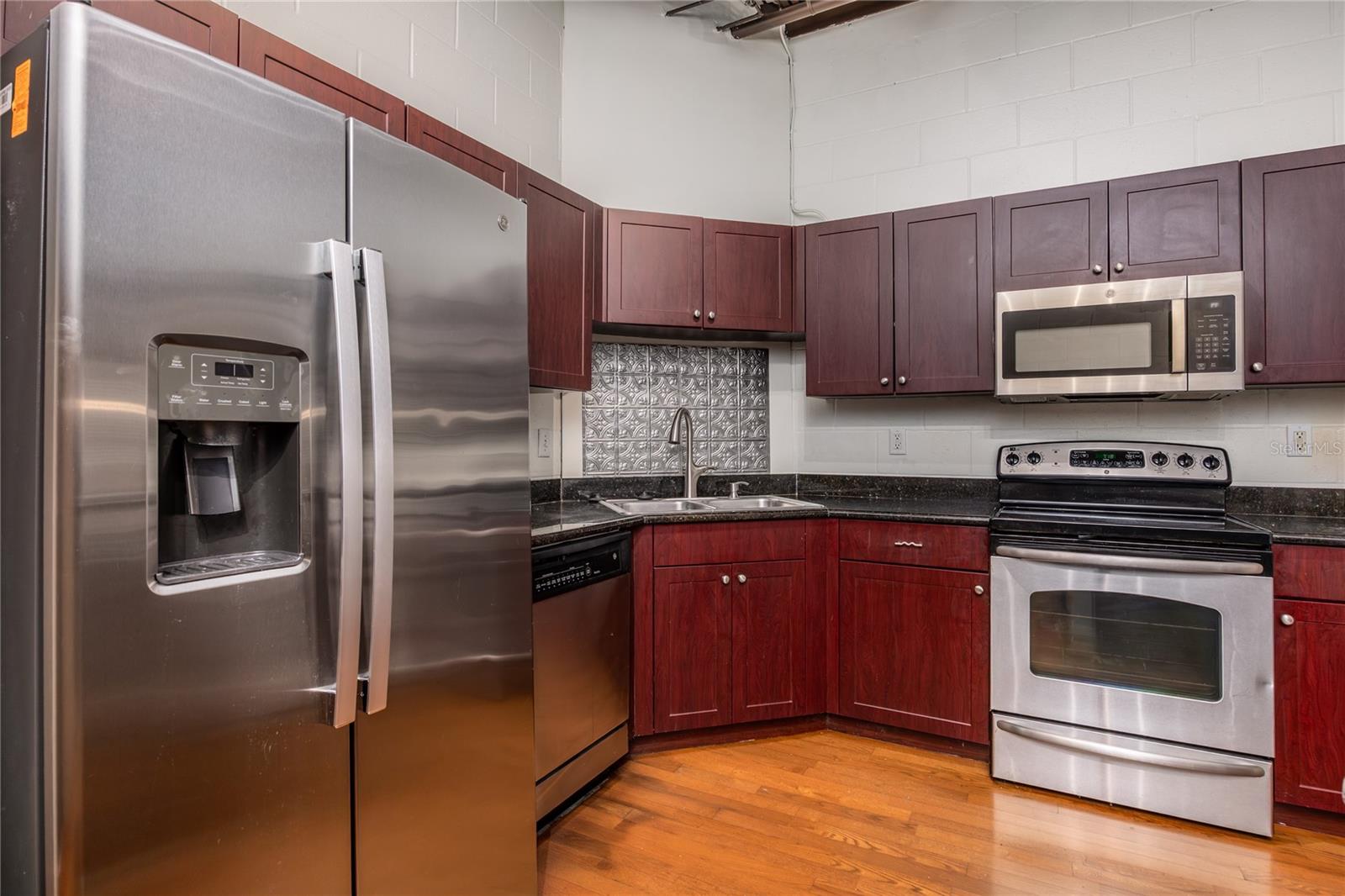 Image 10 of 29 For 1615 5th Avenue 1