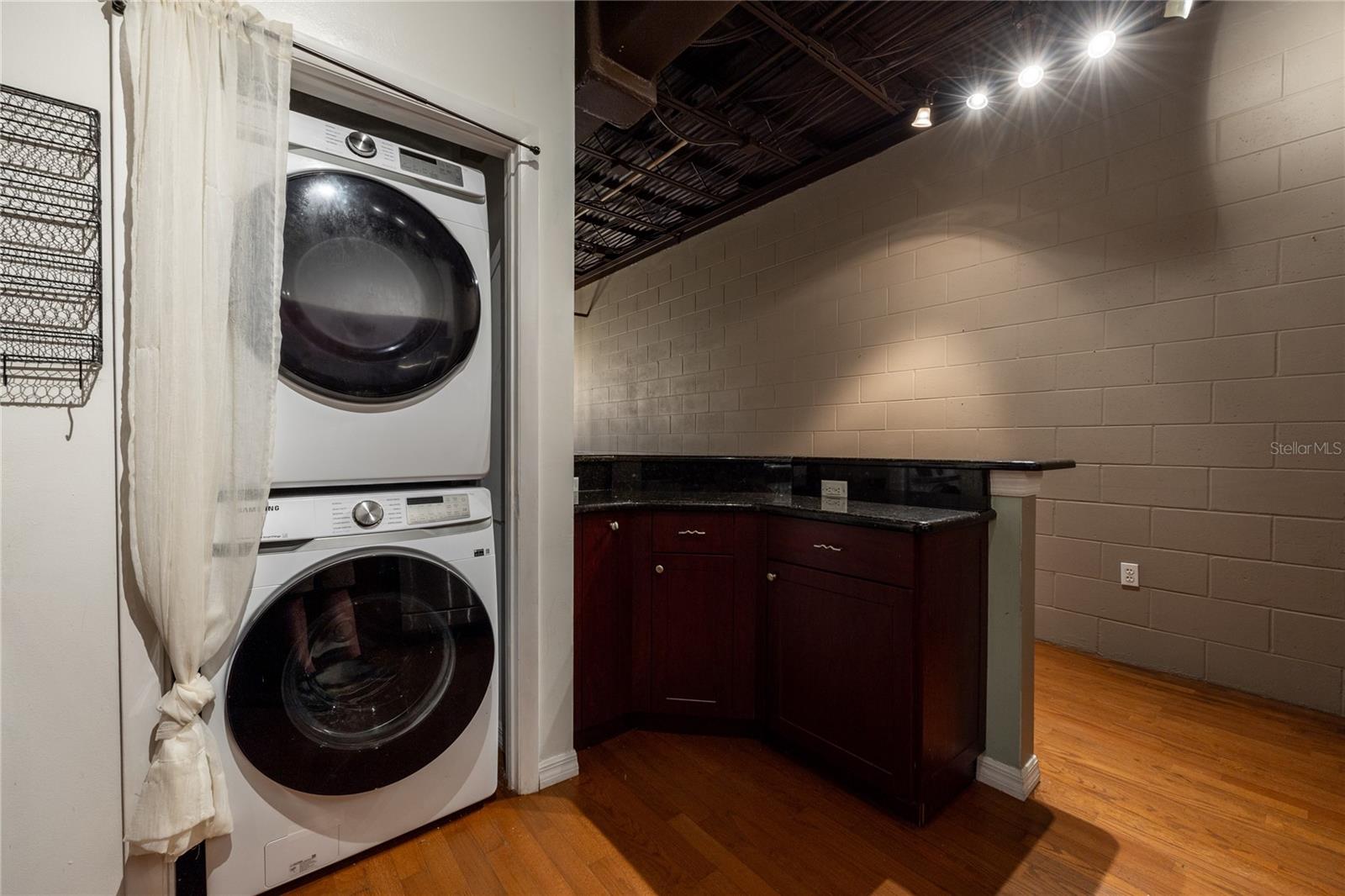 Image 12 of 29 For 1615 5th Avenue 1