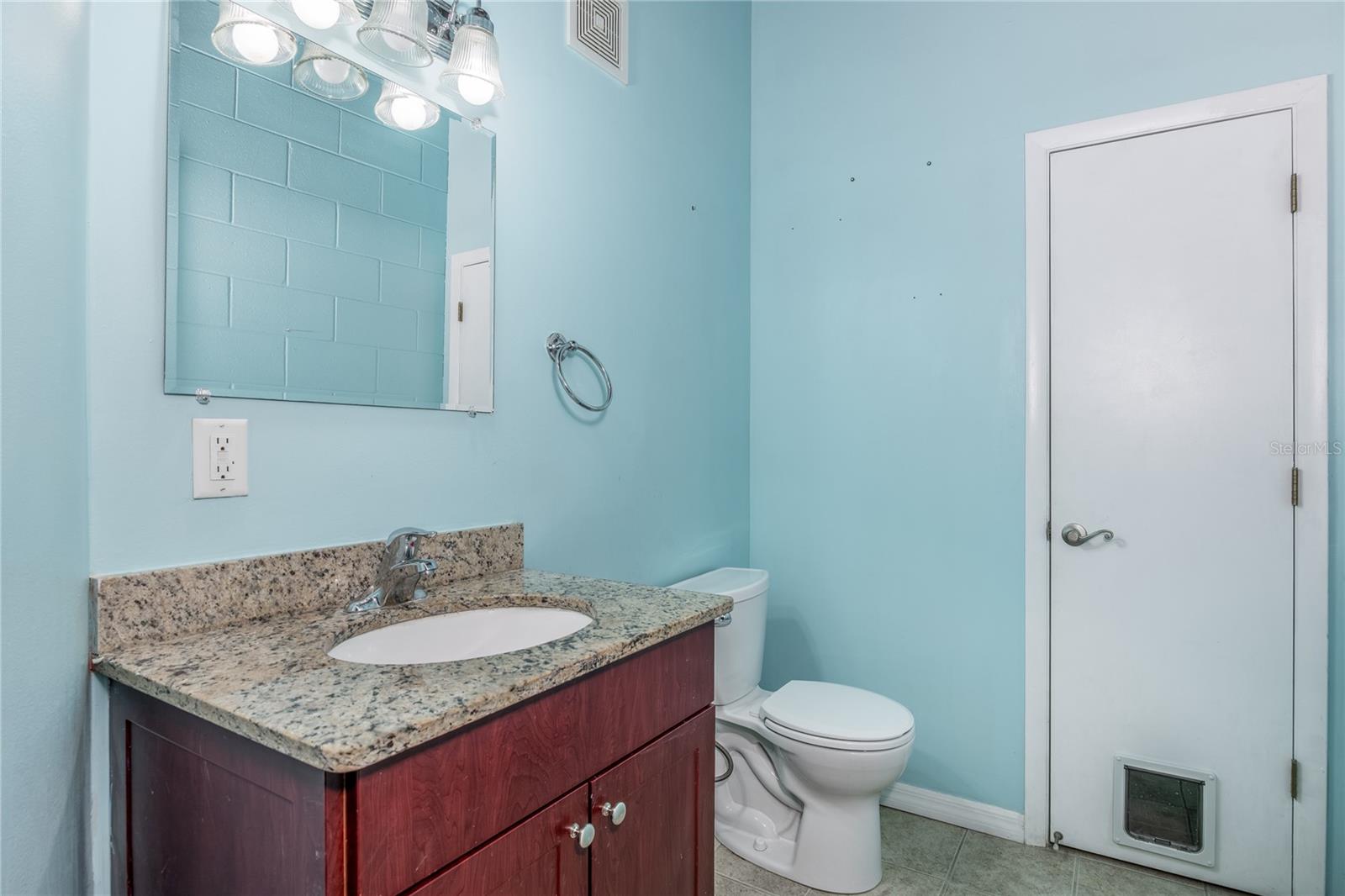 Image 13 of 29 For 1615 5th Avenue 1