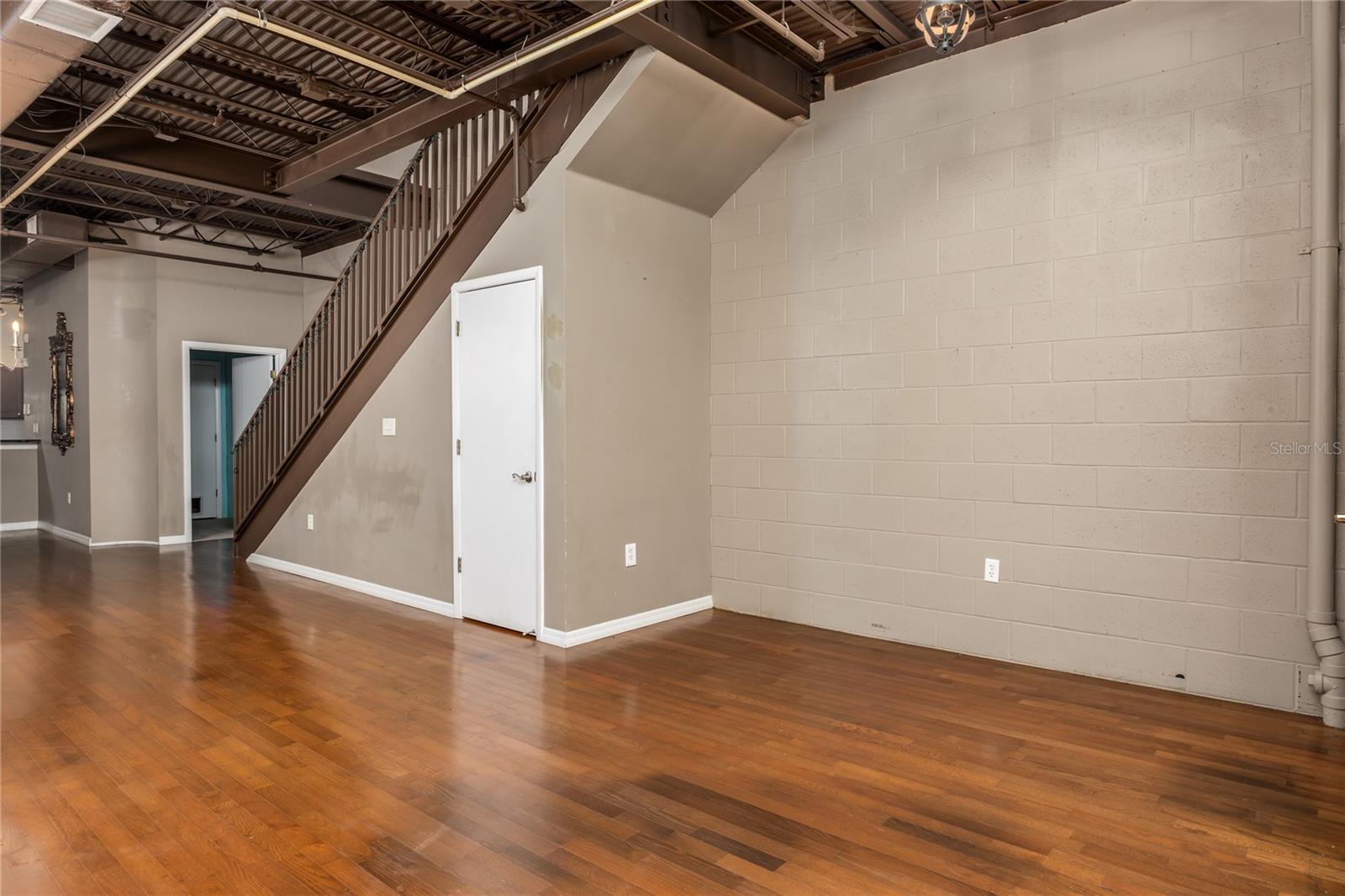 Image 5 of 29 For 1615 5th Avenue 1