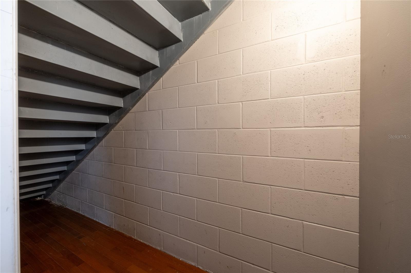 Image 6 of 29 For 1615 5th Avenue 1