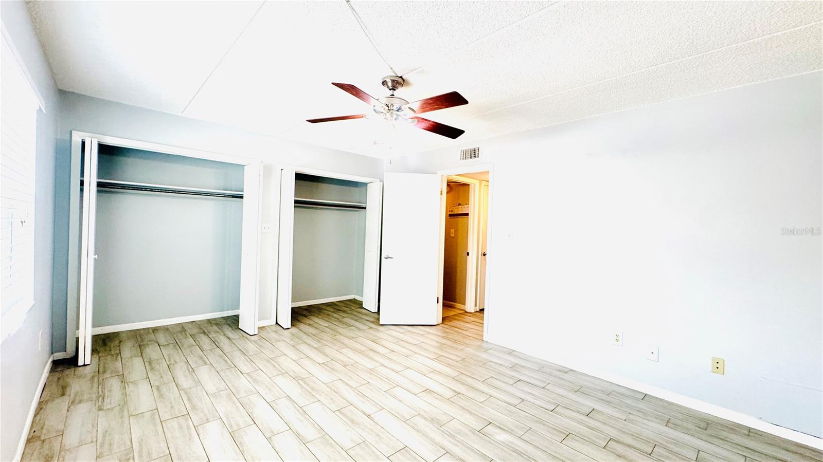 Image 17 of 19 For 4702 Michael Court 143