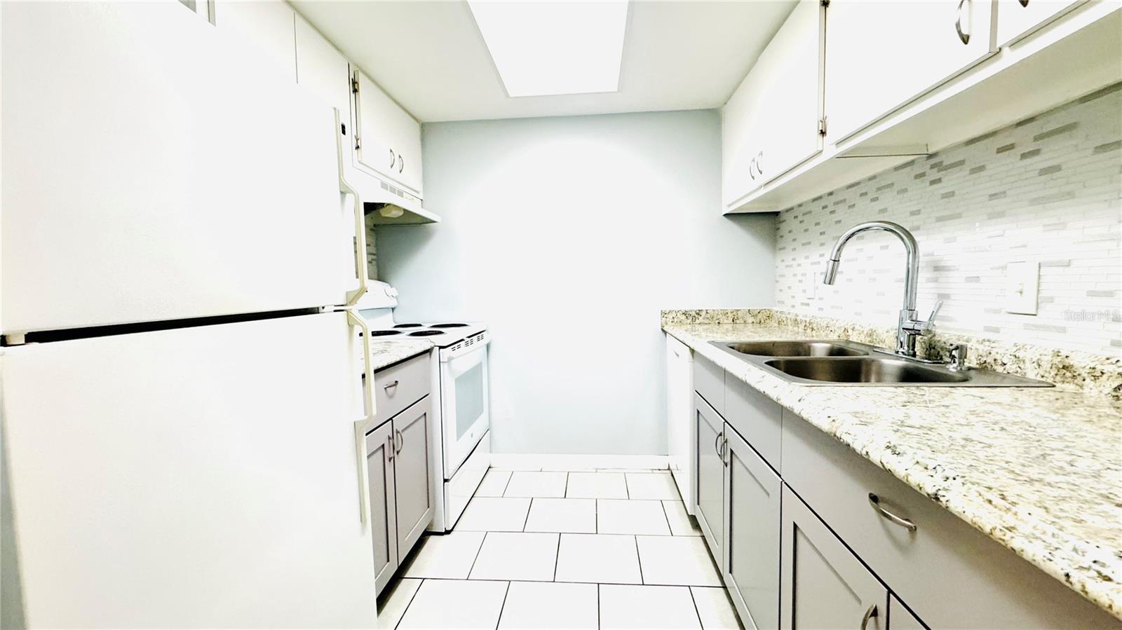 Image 6 of 19 For 4702 Michael Court 143