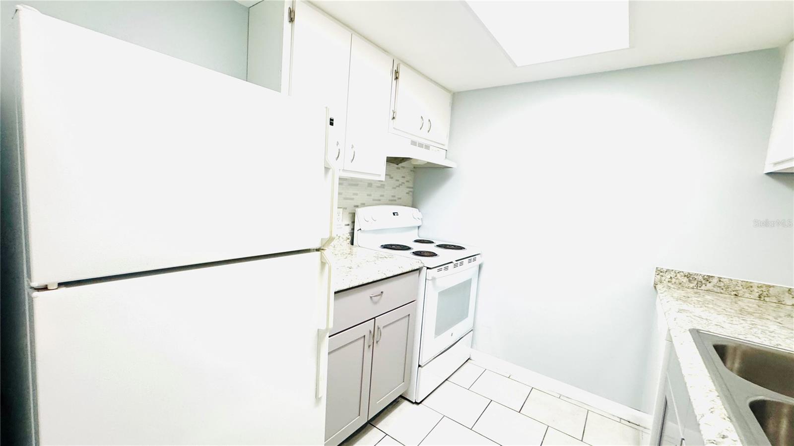 Image 7 of 19 For 4702 Michael Court 143